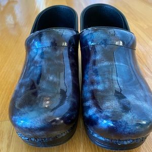 Dansko size 6
